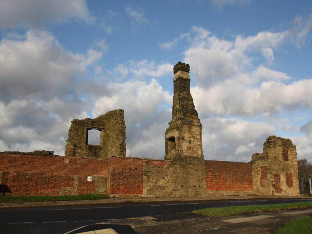 gleadless-estate-agent-manor-castle-ruins-thumbjpg-1